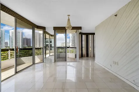 3600 Mystic Pointe Drive Aventura FL 33180