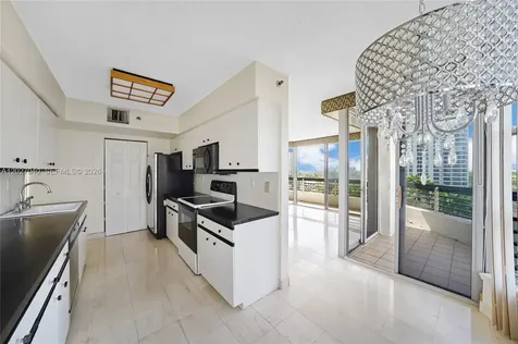 3600 Mystic Pointe Drive Aventura FL 33180