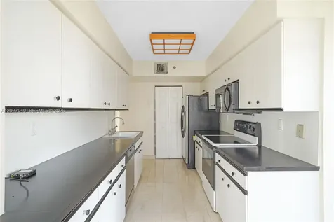 3600 Mystic Pointe Drive Aventura FL 33180