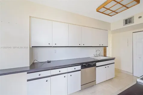 3600 Mystic Pointe Drive Aventura FL 33180