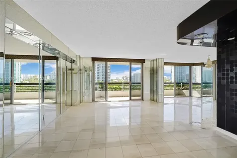 3600 Mystic Pointe Drive Aventura FL 33180