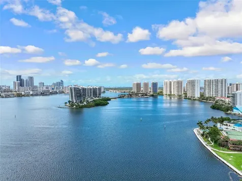 3600 Mystic Pointe Drive Aventura FL 33180