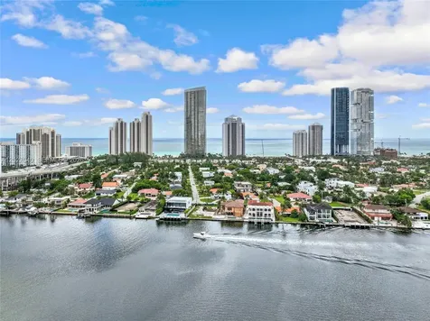 3600 Mystic Pointe Drive Aventura FL 33180