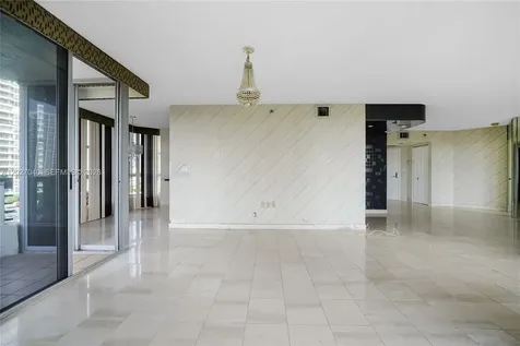 3600 Mystic Pointe Drive Aventura FL 33180