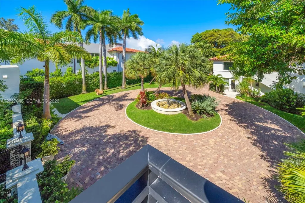 4731 Pine Tree Drive Miami Beach FL 33140