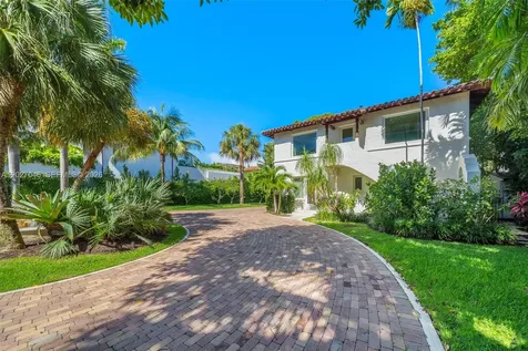 4731 Pine Tree Drive Miami Beach FL 33140