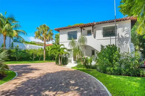 4731 Pine Tree Drive Miami Beach FL 33140