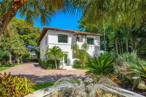 4731 Pine Tree Drive Miami Beach FL 33140