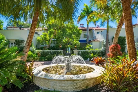 4731 Pine Tree Drive Miami Beach FL 33140