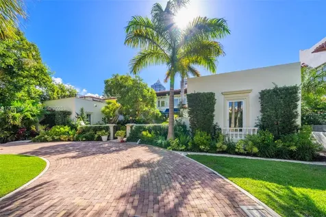 4731 Pine Tree Drive Miami Beach FL 33140