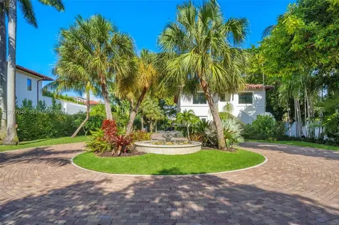 4731 Pine Tree Drive Miami Beach FL 33140