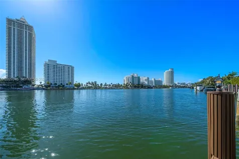4731 Pine Tree Drive Miami Beach FL 33140