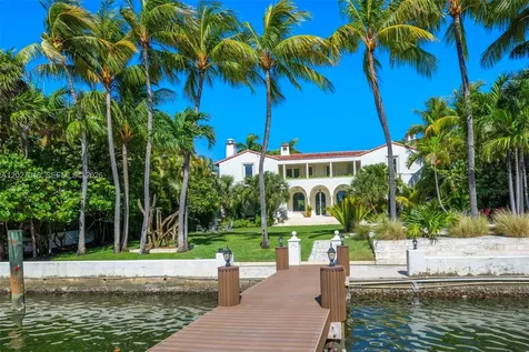 4731 Pine Tree Drive Miami Beach FL 33140