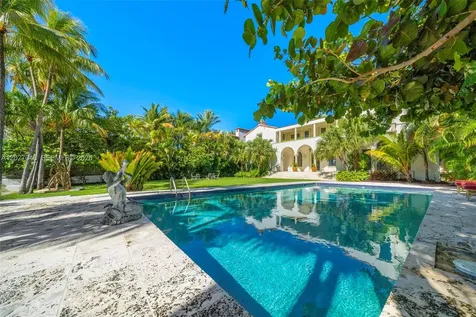 4731 Pine Tree Drive Miami Beach FL 33140