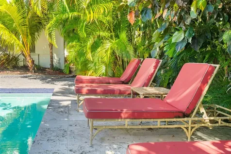 4731 Pine Tree Drive Miami Beach FL 33140
