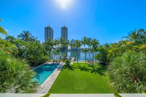 4731 Pine Tree Drive Miami Beach FL 33140