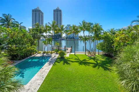 4731 Pine Tree Drive Miami Beach FL 33140