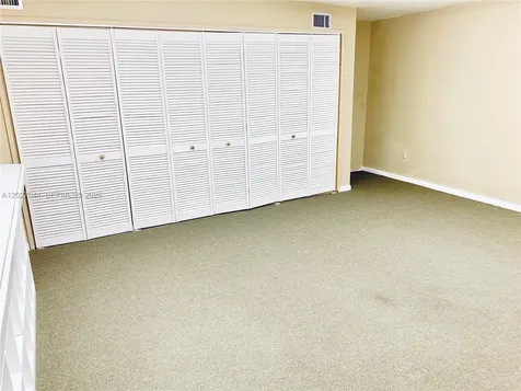 10421 NW 28 Street Miami FL 33172