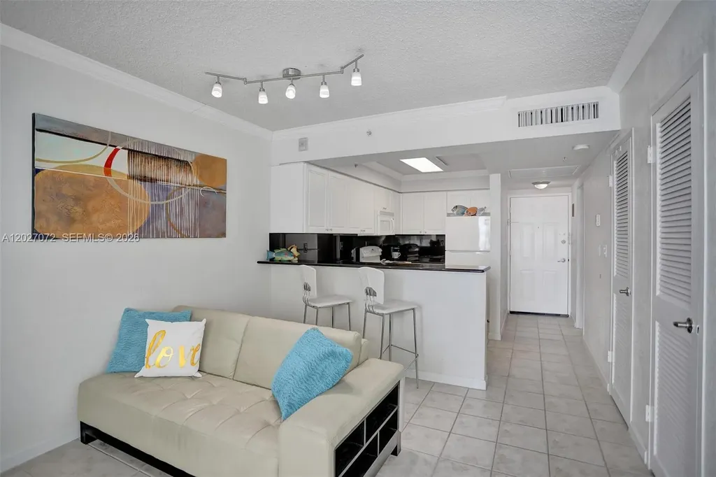 2501 S Ocean Drive Hollywood FL 33019