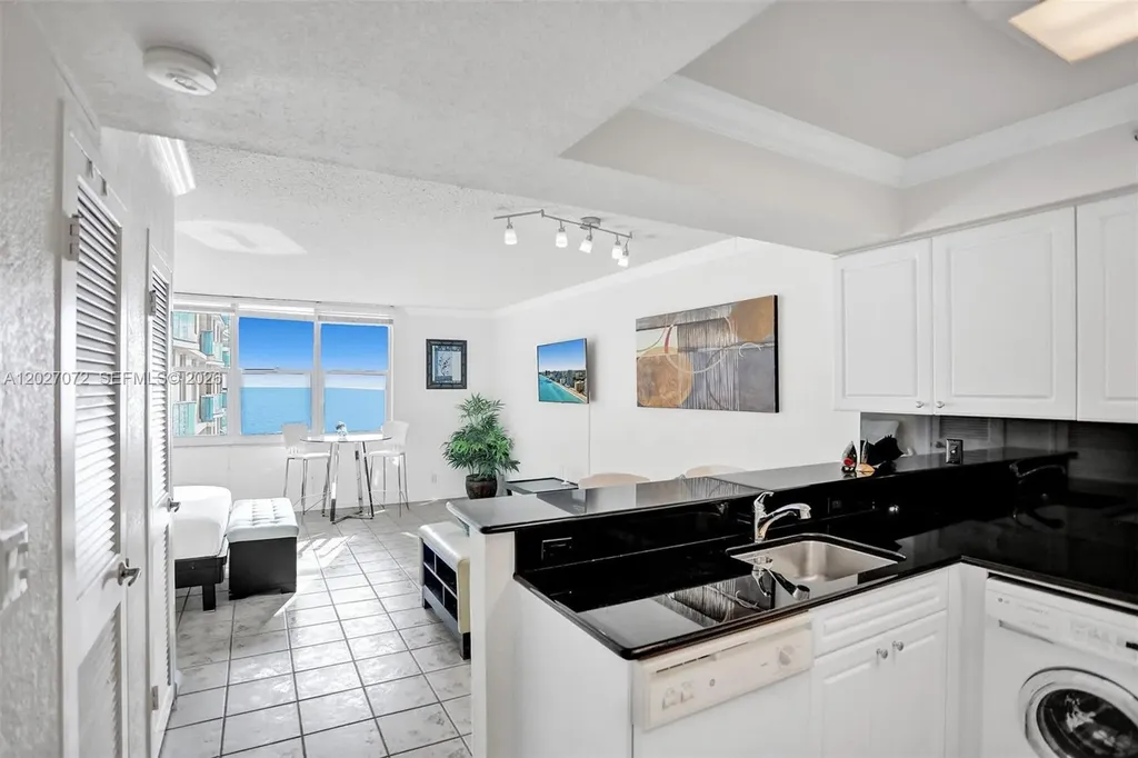 2501 S Ocean Drive Hollywood FL 33019