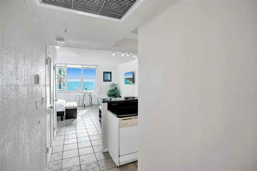 2501 S Ocean Drive Hollywood FL 33019