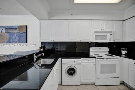 2501 S Ocean Drive Hollywood FL 33019