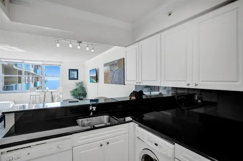 2501 S Ocean Drive Hollywood FL 33019
