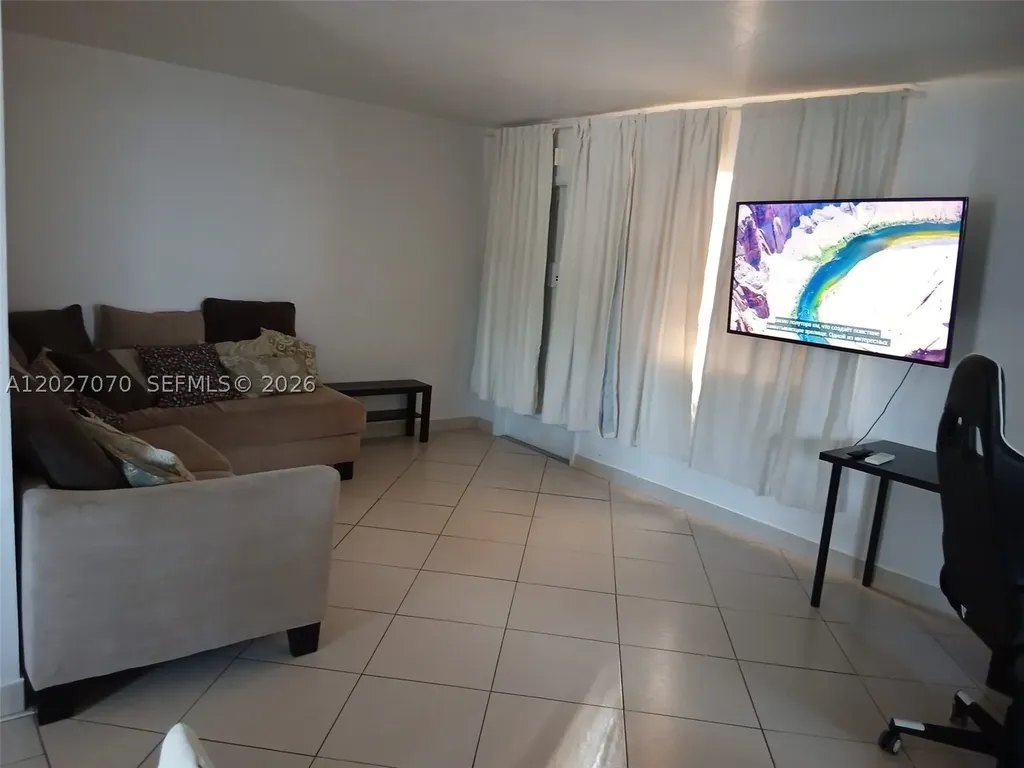 1110 N 16 Avenue Hollywood FL 33020