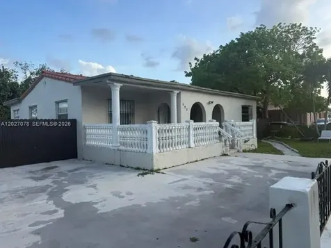590 E 42nd Street Hialeah FL 33013