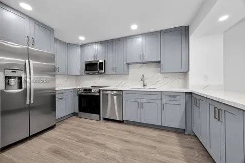6661 SW 72nd Street South Miami FL 33143