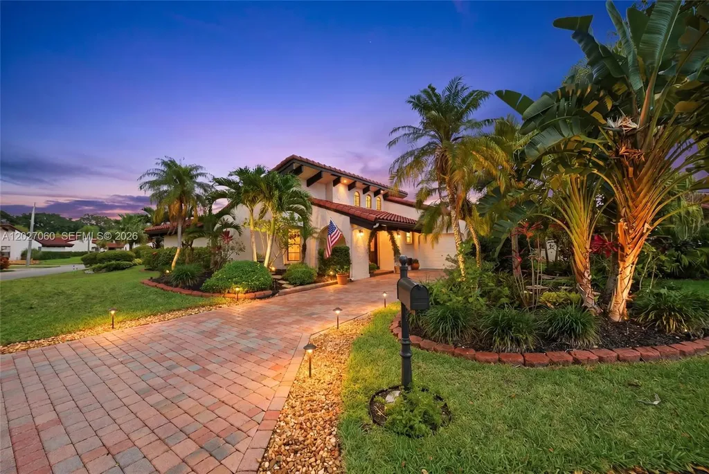 8189 Pine Circle Tamarac FL 33321