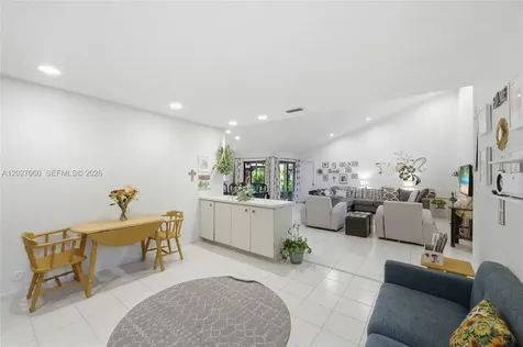 8189 Pine Circle Tamarac FL 33321
