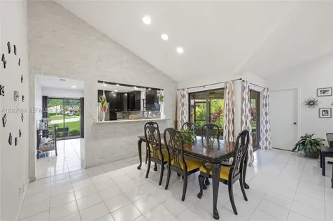 8189 Pine Circle Tamarac FL 33321