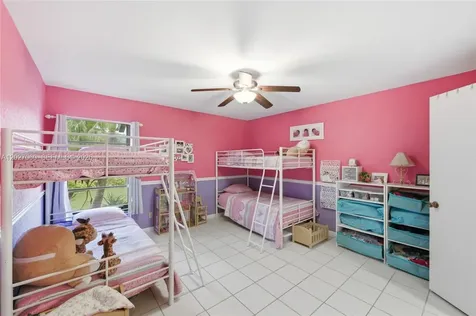 8189 Pine Circle Tamarac FL 33321