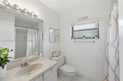 8189 Pine Circle Tamarac FL 33321