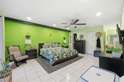 8189 Pine Circle Tamarac FL 33321
