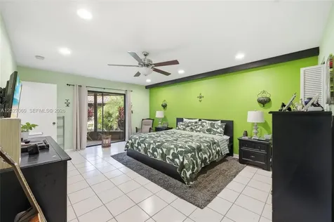 8189 Pine Circle Tamarac FL 33321