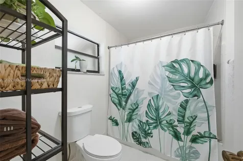 8189 Pine Circle Tamarac FL 33321