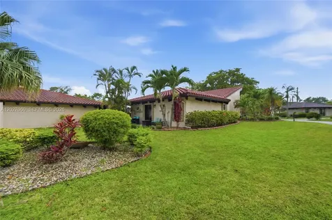 8189 Pine Circle Tamarac FL 33321