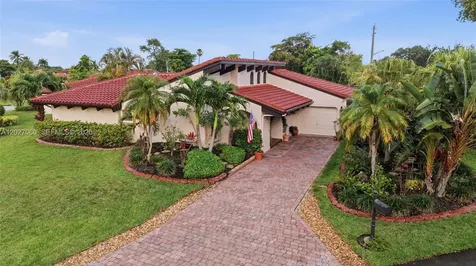 8189 Pine Circle Tamarac FL 33321