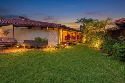 8189 Pine Circle Tamarac FL 33321