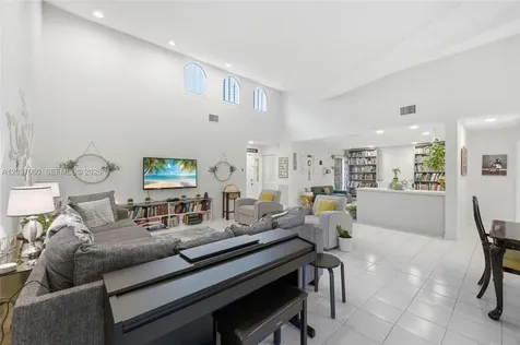 8189 Pine Circle Tamarac FL 33321