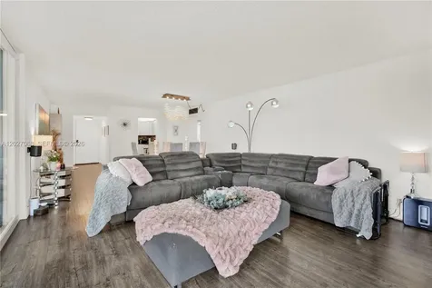 100 Bayview Drive Sunny Isles Beach FL 33160