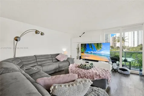100 Bayview Drive Sunny Isles Beach FL 33160