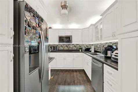 100 Bayview Drive Sunny Isles Beach FL 33160