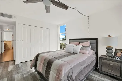 100 Bayview Drive Sunny Isles Beach FL 33160