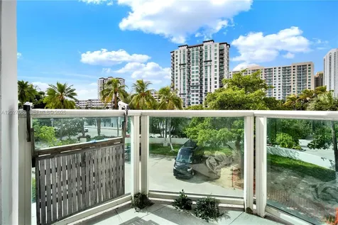 100 Bayview Drive Sunny Isles Beach FL 33160
