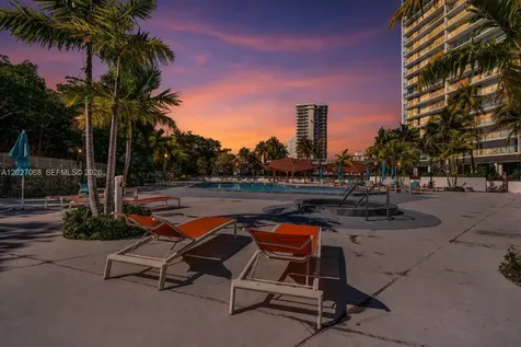 100 Bayview Drive Sunny Isles Beach FL 33160
