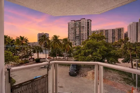 100 Bayview Drive Sunny Isles Beach FL 33160