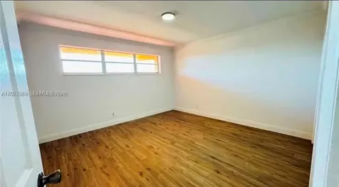 11195 SW 1st Street Sweetwater FL 33174